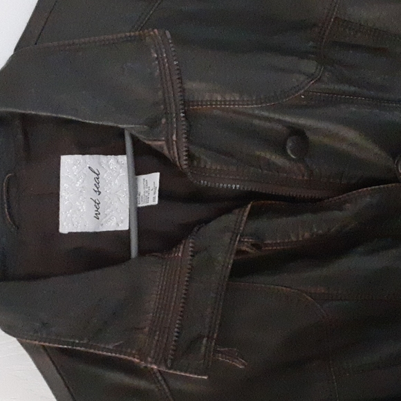 Leather jacket - Picture 3 of 4